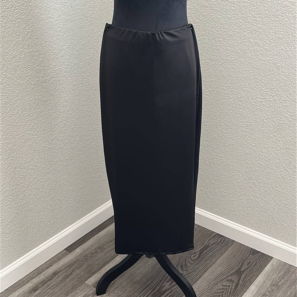 NWT Elegant Black Pencil Skirt - Picture 4 of 7